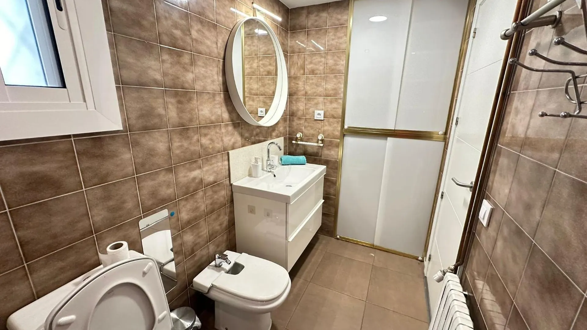 ברצלונה Rooms Borrell לינה וארוחת בוקר