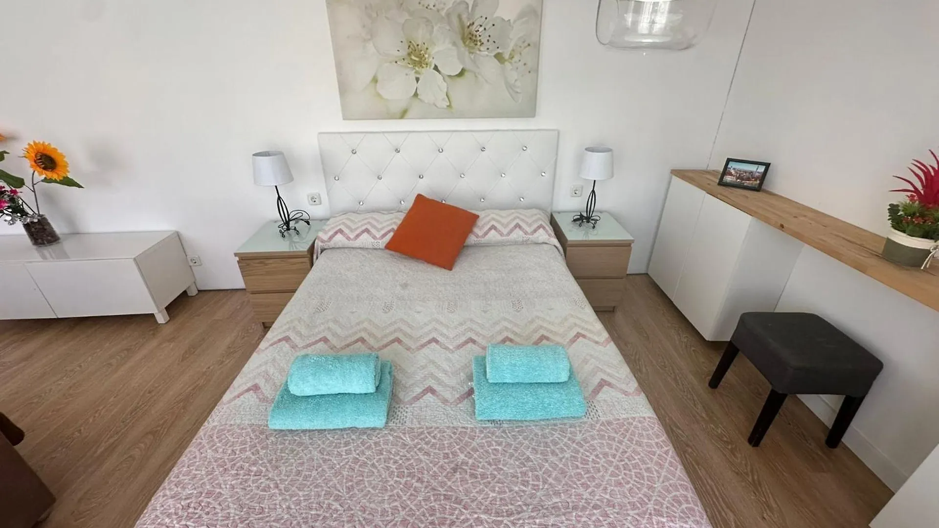 Rooms Borrell Barcelona Bed & Breakfast